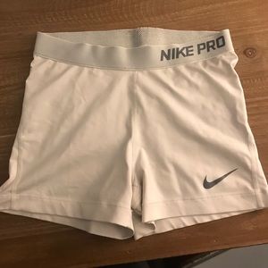 White Nike pro’s